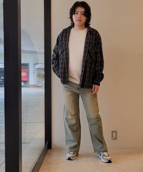 BEAMS HEARTのブラスト ワイド ストレート デニムを使ったコーディネートを紹介します。｜Rakuten Fashion(楽天ファッション／旧楽天ブランドアベニュー)4856962