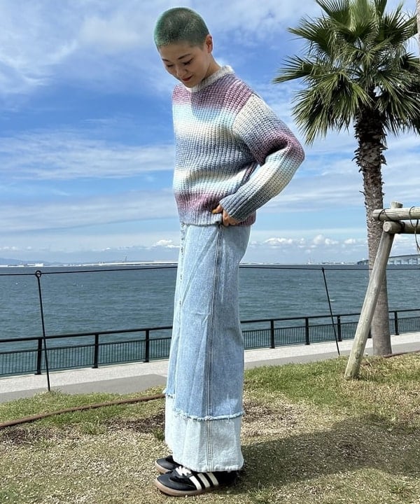 BEAMS HEARTのターンバックデニム ボタン スカート(S~M)を使ったコーディネートを紹介します。｜Rakuten Fashion(楽天ファッション／旧楽天ブランドアベニュー)4857056