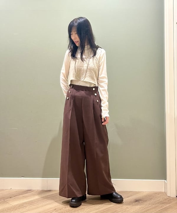 BEAMS HEARTのリボンキャミベスト * プルオーバー(セットアイテム) 24AWを使ったコーディネートを紹介します。｜Rakuten Fashion(楽天ファッション／旧楽天ブランドアベニュー)4857191