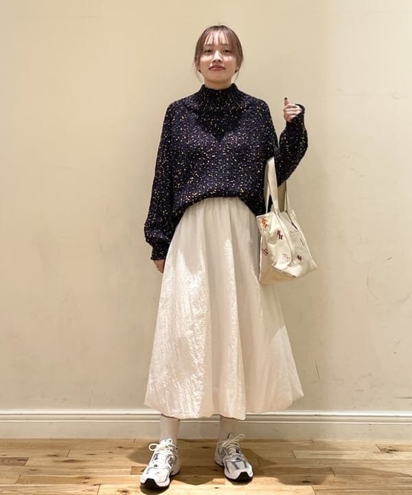 BEAMS HEARTのワッシャー バルーンスカート 24AWを使ったコーディネートを紹介します。｜Rakuten Fashion(楽天ファッション／旧楽天ブランドアベニュー)4857345