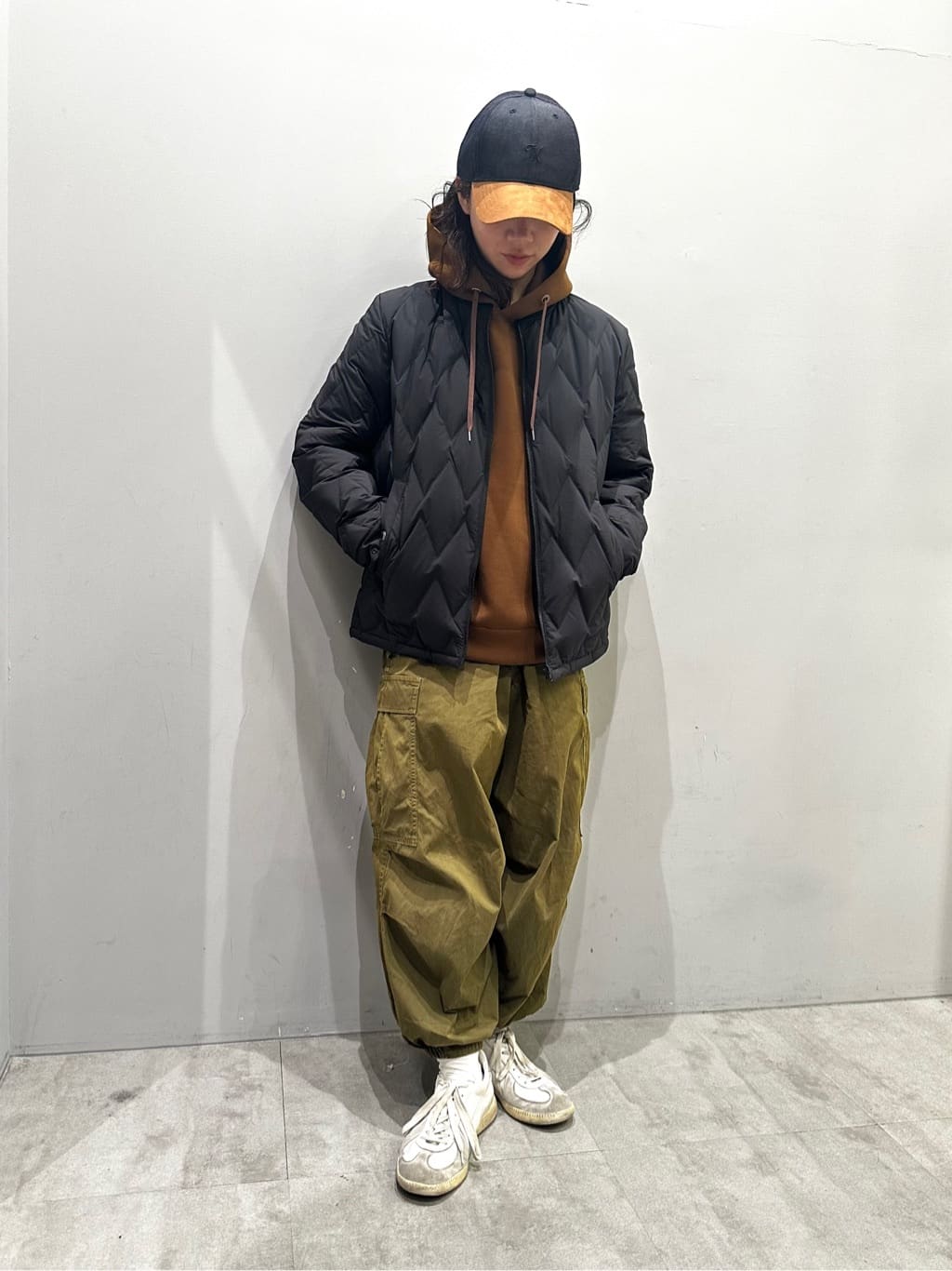 TAKEO KIKUCHIの【Made in JAPAN】エアダン プルオーバー パーカを使ったコーディネートを紹介します。｜Rakuten Fashion(楽天ファッション／旧楽天ブランドアベニュー)4862048