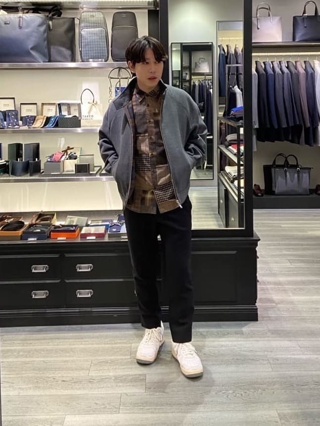 TAKEO KIKUCHIの【THE FLAGSHIP】ウールダブルフェイス ブルゾンを使ったコーディネートを紹介します。｜Rakuten Fashion(楽天ファッション／旧楽天ブランドアベニュー)4866792