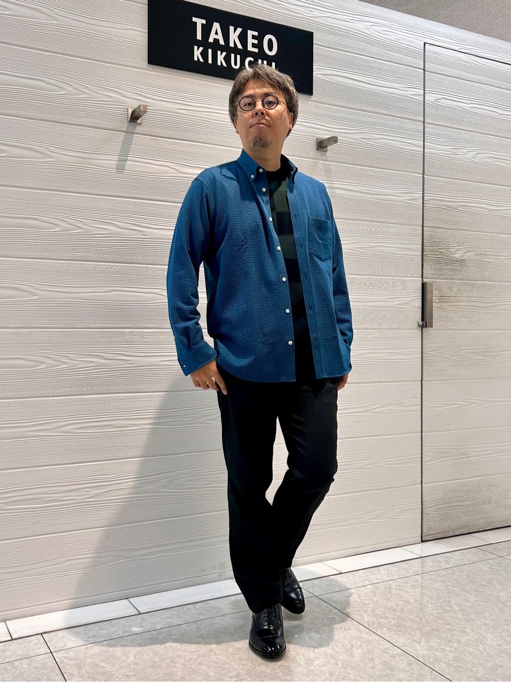 TAKEO KIKUCHIのチェック柄 プルオーバー ニットを使ったコーディネートを紹介します。｜Rakuten Fashion(楽天ファッション／旧楽天ブランドアベニュー)4875271