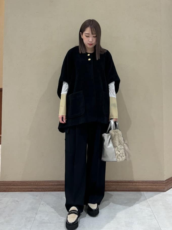 Vinのヘリンボーンカーゴパンツを使ったコーディネートを紹介します。｜Rakuten Fashion(楽天ファッション／旧楽天ブランドアベニュー)4877787