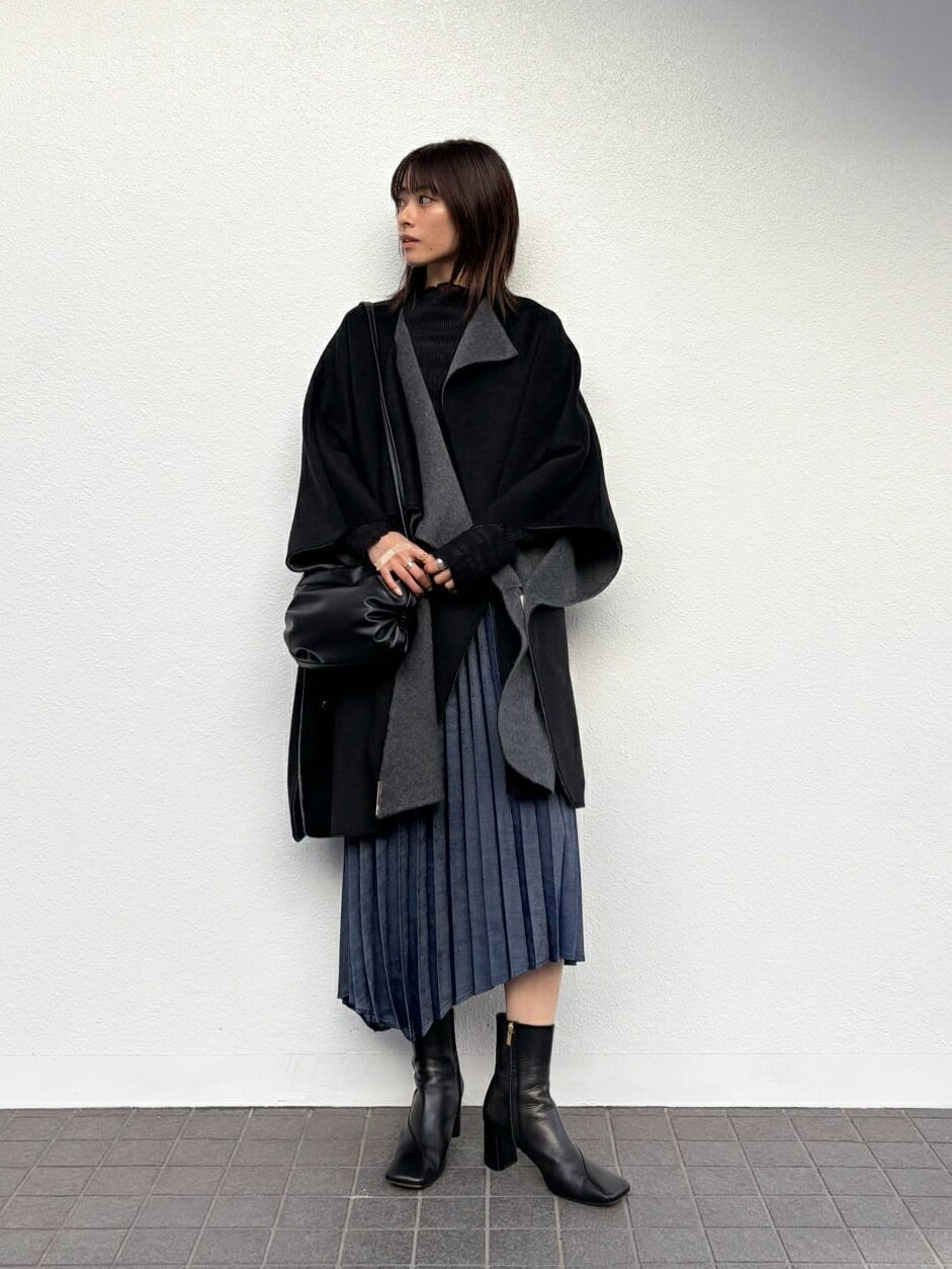 LOVELESSのデニムアシンメトリープリーツスカートを使ったコーディネートを紹介します。｜Rakuten Fashion(楽天ファッション／旧楽天ブランドアベニュー)4883333