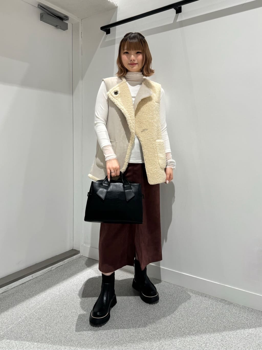 LASUDのメッシュドッキングスクエアバッグを使ったコーディネートを紹介します。｜Rakuten Fashion(楽天ファッション／旧楽天ブランドアベニュー)4888045