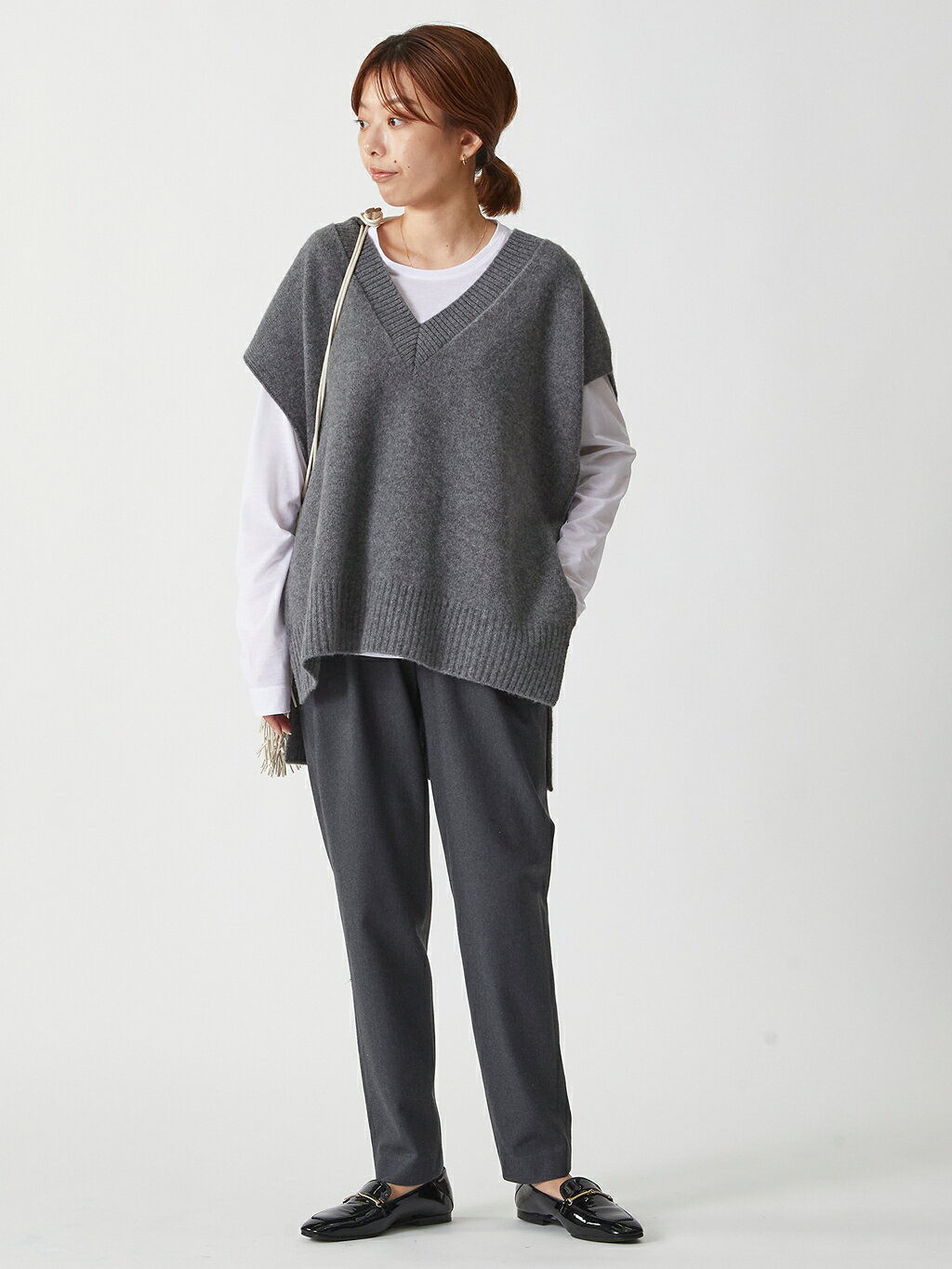 1er Arrondissementの両面起毛パンツを使ったコーディネートを紹介します。｜Rakuten Fashion(楽天ファッション／旧楽天ブランドアベニュー)4889419