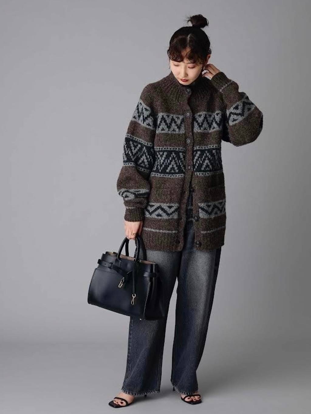 Curensologyの<&RC>ワイドルーズデニムパンツを使ったコーディネートを紹介します。｜Rakuten Fashion(楽天ファッション／旧楽天ブランドアベニュー)4890935