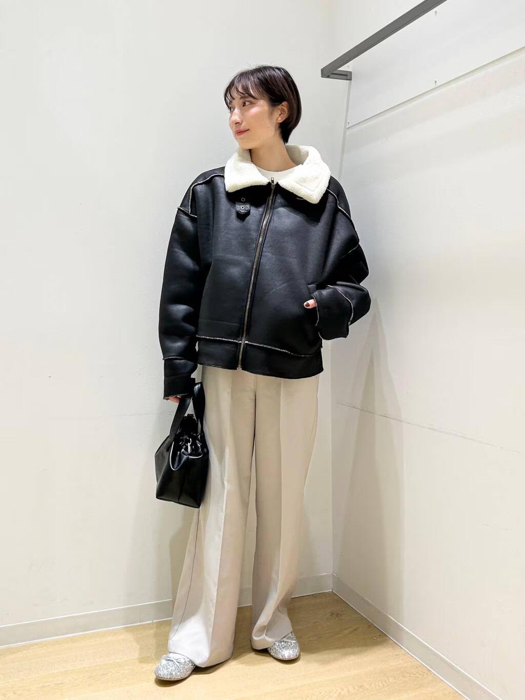 LAKOLEのフェイクムートンブルゾンを使ったコーディネートを紹介します。｜Rakuten Fashion(楽天ファッション／旧楽天ブランドアベニュー)4894591