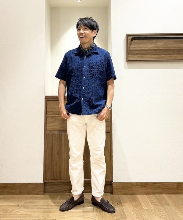 BEAMS OUTLETのBrilla per il gusto / インディゴ シアサッカー オープンカラーシャツを使ったコーディネートを紹介します。｜Rakuten Fashion(楽天ファッション／旧楽天ブランドアベニュー)4895472