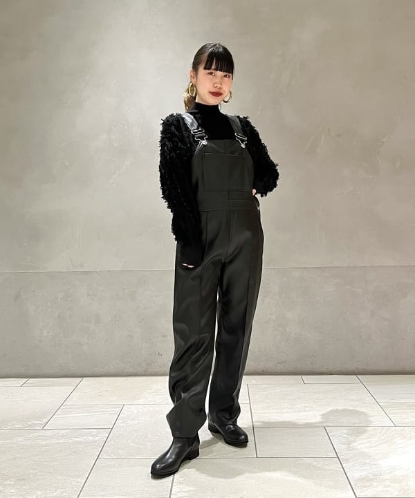 BEAMS OUTLETのRay BEAMS / レザー サイドゴア ブーツを使ったコーディネートを紹介します。｜Rakuten Fashion(楽天ファッション／旧楽天ブランドアベニュー)4896619