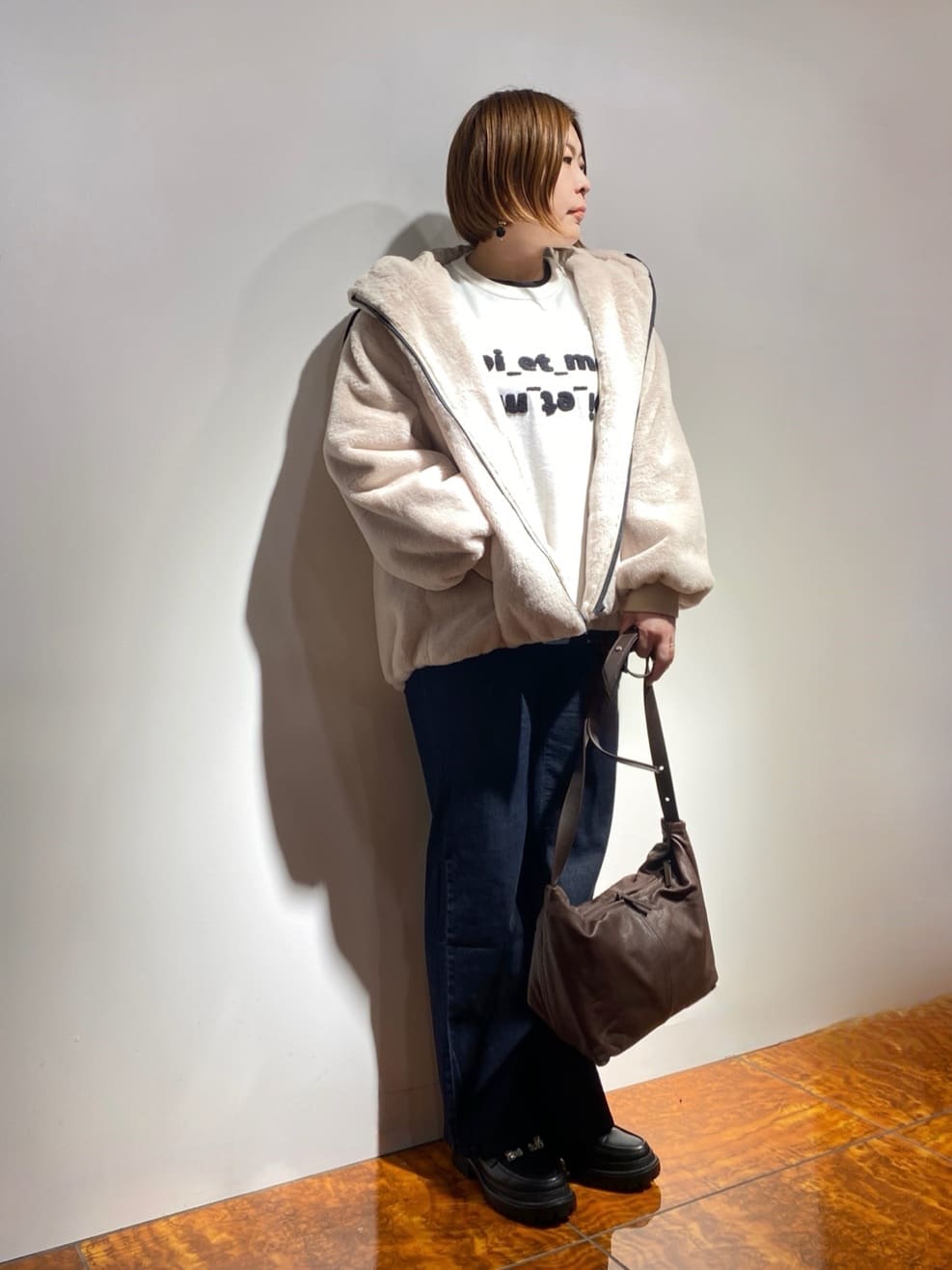 Vinのウォッシュ加工シワクルーネックTEEを使ったコーディネートを紹介します。｜Rakuten Fashion(楽天ファッション／旧楽天ブランドアベニュー)4901904