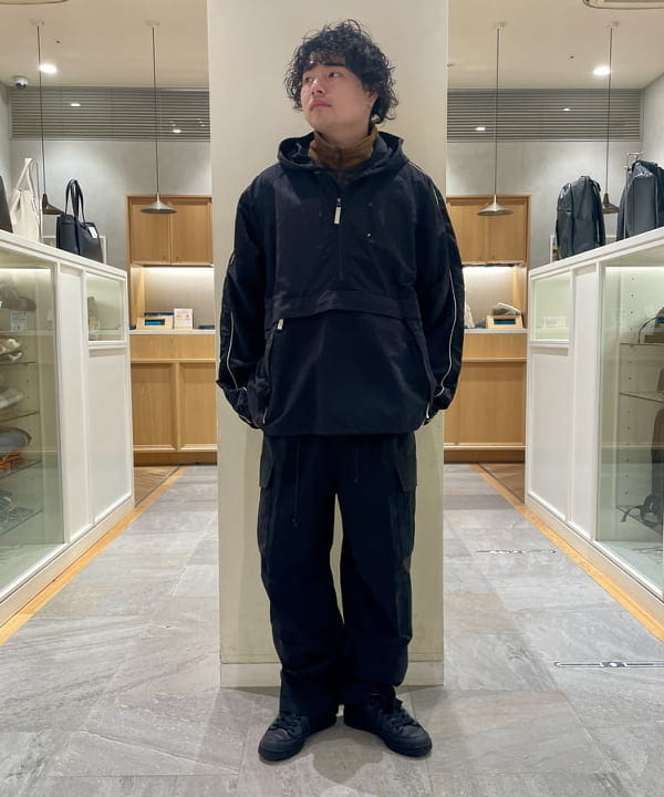 BEAMS OUTLETのナイロン アノラック パーカーを使ったコーディネートを紹介します。｜Rakuten Fashion(楽天ファッション／旧楽天ブランドアベニュー)4911190
