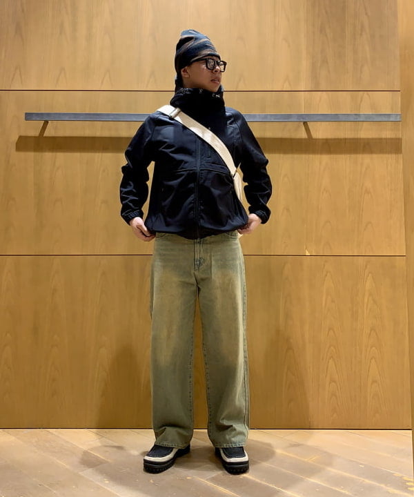 BEAMS HEARTの撥水 フィルム フーディーを使ったコーディネートを紹介します。｜Rakuten Fashion(楽天ファッション／旧楽天ブランドアベニュー)4912126