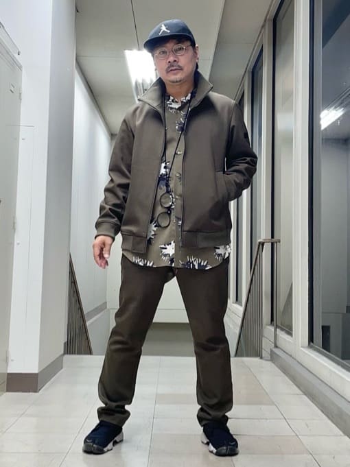 TAKEO KIKUCHIの【DOWN FABRIC】ダウンファブリック イージーパンツを使ったコーディネートを紹介します。｜Rakuten Fashion(楽天ファッション／旧楽天ブランドアベニュー)4913798