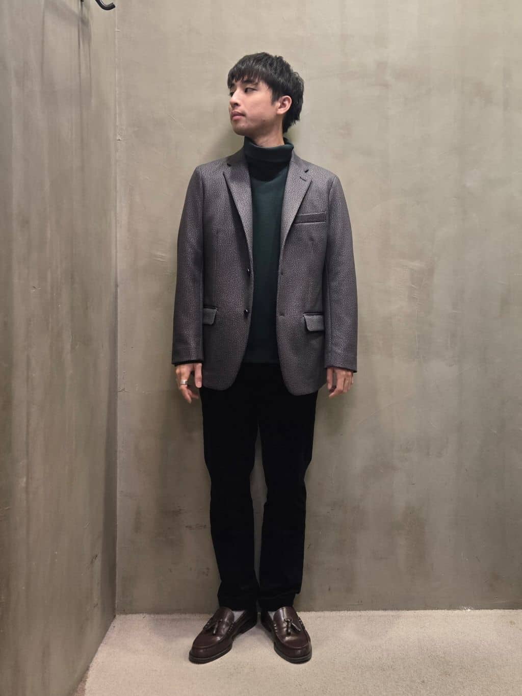 TAKEO KIKUCHIのウールブレンド オフタートルネック カットソーを使ったコーディネートを紹介します。｜Rakuten Fashion(楽天ファッション／旧楽天ブランドアベニュー)4913908