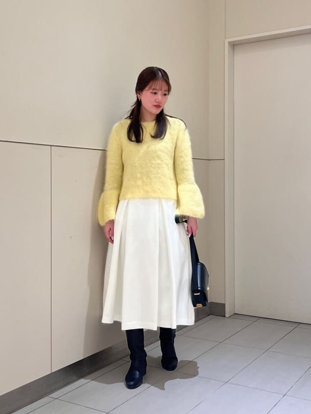 allurevilleのアセテートサテンボンディングスカートを使ったコーディネートを紹介します。｜Rakuten Fashion(楽天ファッション／旧楽天ブランドアベニュー)4914154