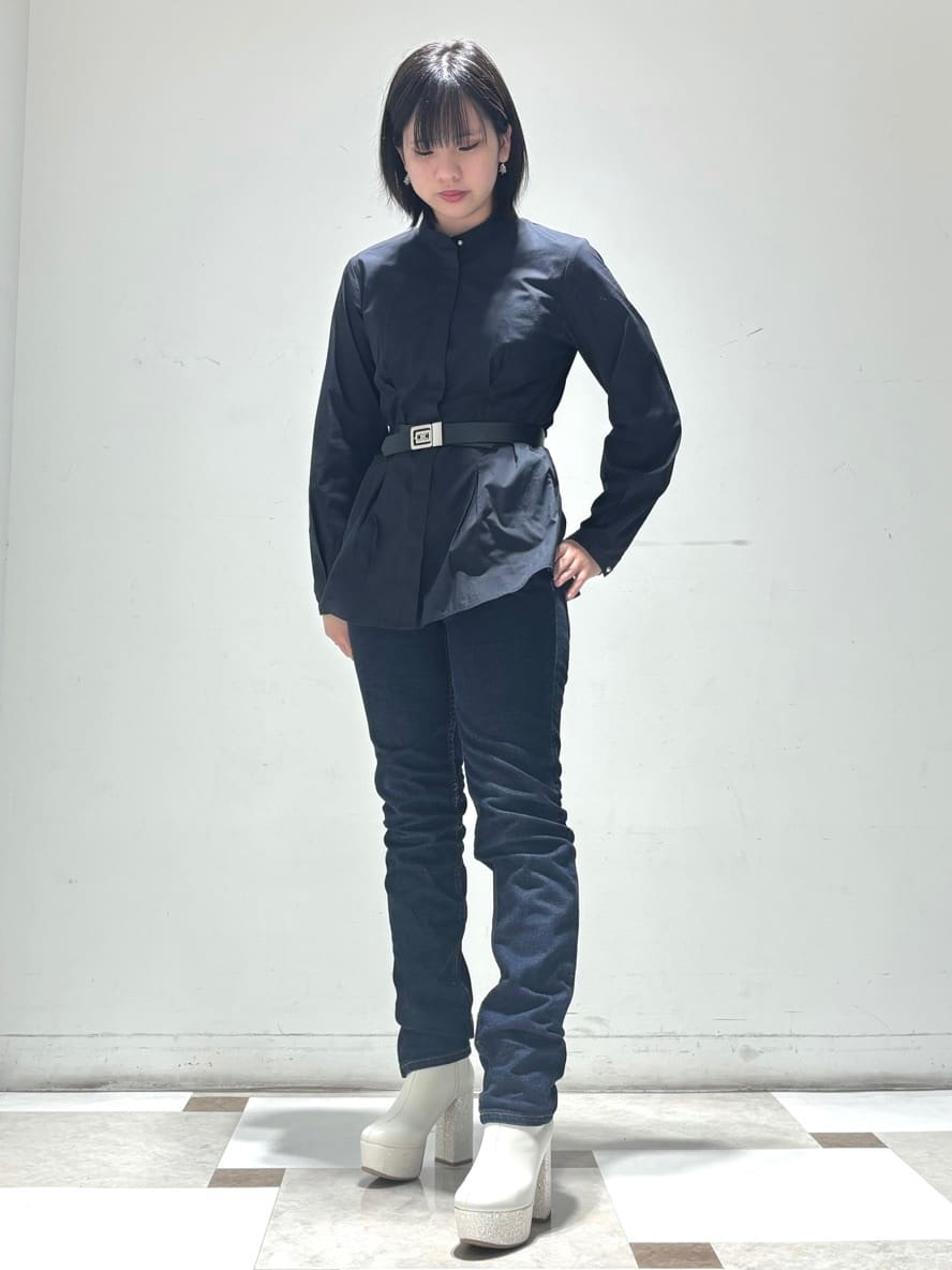 ESPERANZAの【ラク盛り/ショートブーツ】リピーター続出/脚長美脚 グリッターヒールショートブーツを使ったコーディネートを紹介します。｜Rakuten Fashion(楽天ファッション／旧楽天ブランドアベニュー)4914407