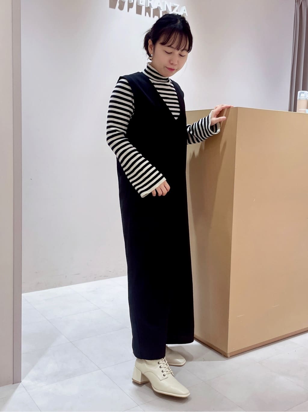 ESPERANZAのレースアップミドルヒールブーツを使ったコーディネートを紹介します。｜Rakuten Fashion(楽天ファッション／旧楽天ブランドアベニュー)4914689