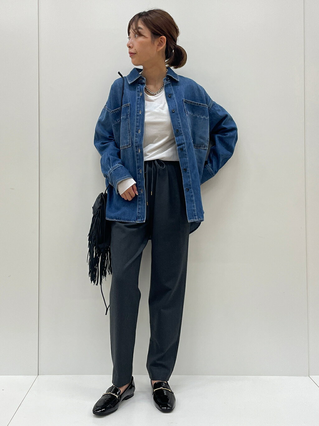 1er Arrondissementの両面起毛パンツを使ったコーディネートを紹介します。｜Rakuten Fashion(楽天ファッション／旧楽天ブランドアベニュー)4922233