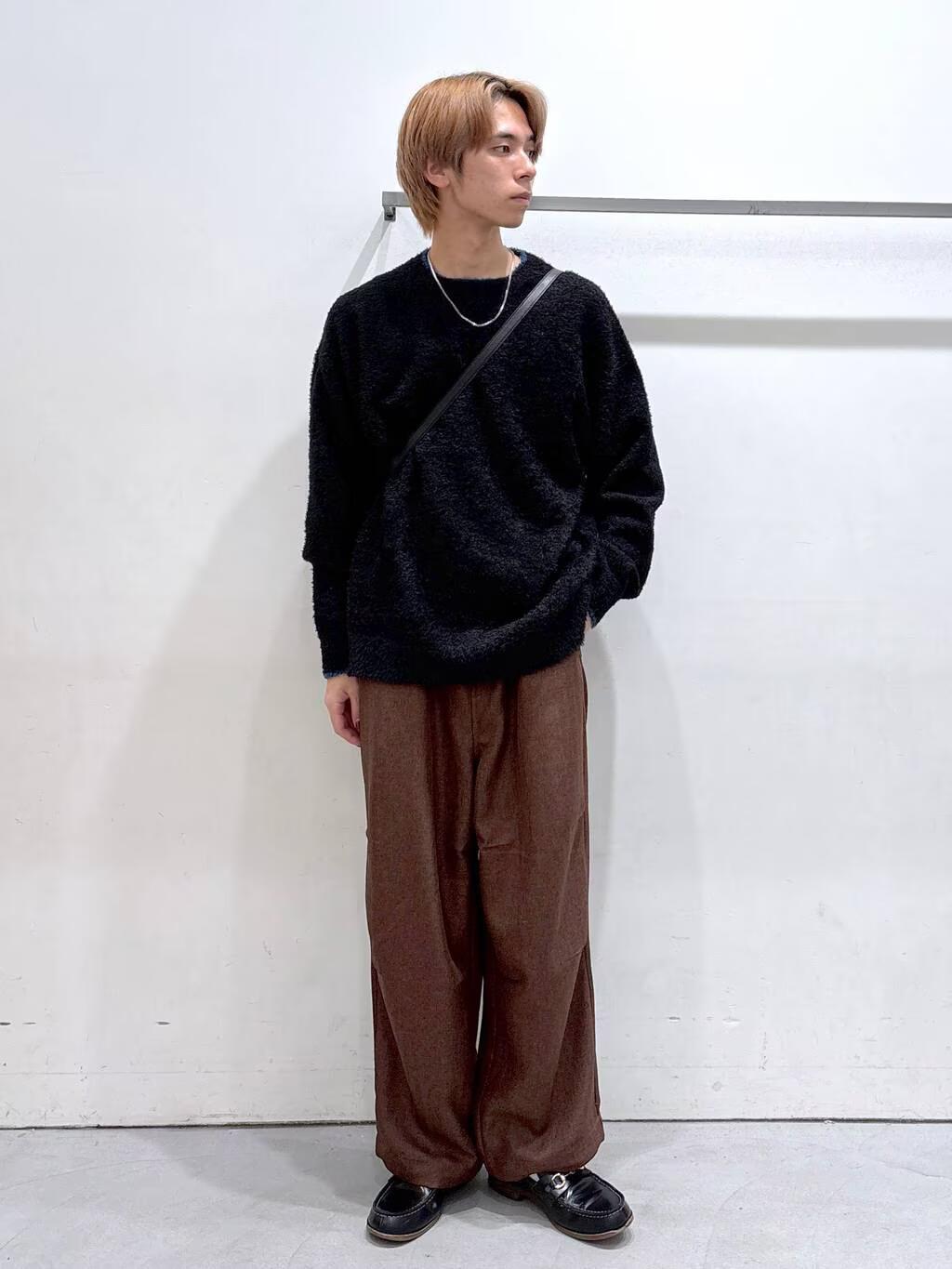 LAKOLEのウーリッシュカーゴトラウザーを使ったコーディネートを紹介します。｜Rakuten Fashion(楽天ファッション／旧楽天ブランドアベニュー)4928511