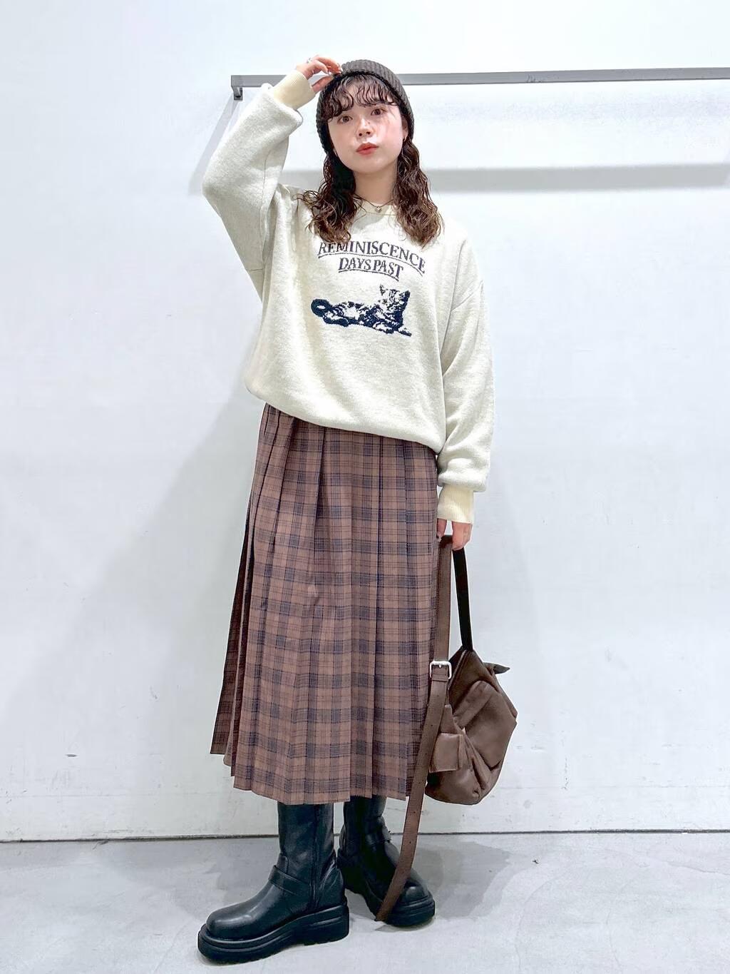 LAKOLEのアニマルロゴジャガードニットを使ったコーディネートを紹介します。｜Rakuten Fashion(楽天ファッション／旧楽天ブランドアベニュー)4928517