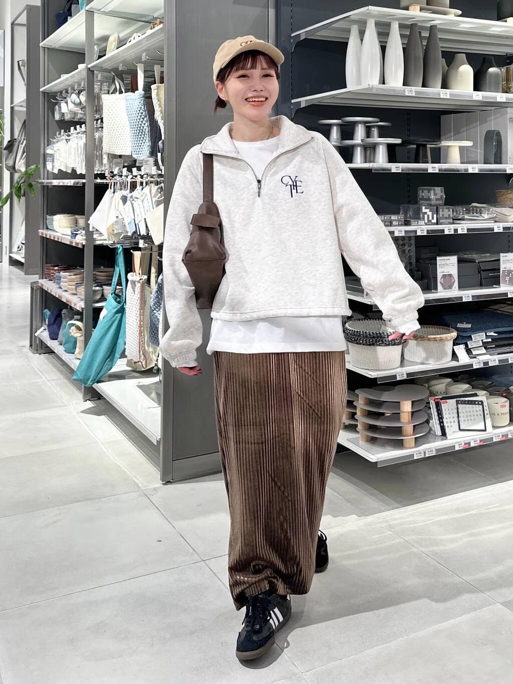 LAKOLEの刺繍ロゴハーフZIPプルオーバーを使ったコーディネートを紹介します。｜Rakuten Fashion(楽天ファッション／旧楽天ブランドアベニュー)4928614