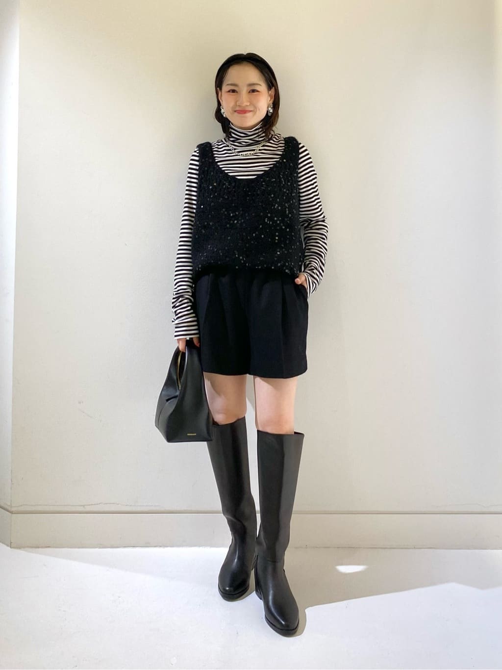 allurevilleのメルトンショートパンツを使ったコーディネートを紹介します。｜Rakuten Fashion(楽天ファッション／旧楽天ブランドアベニュー)4934645