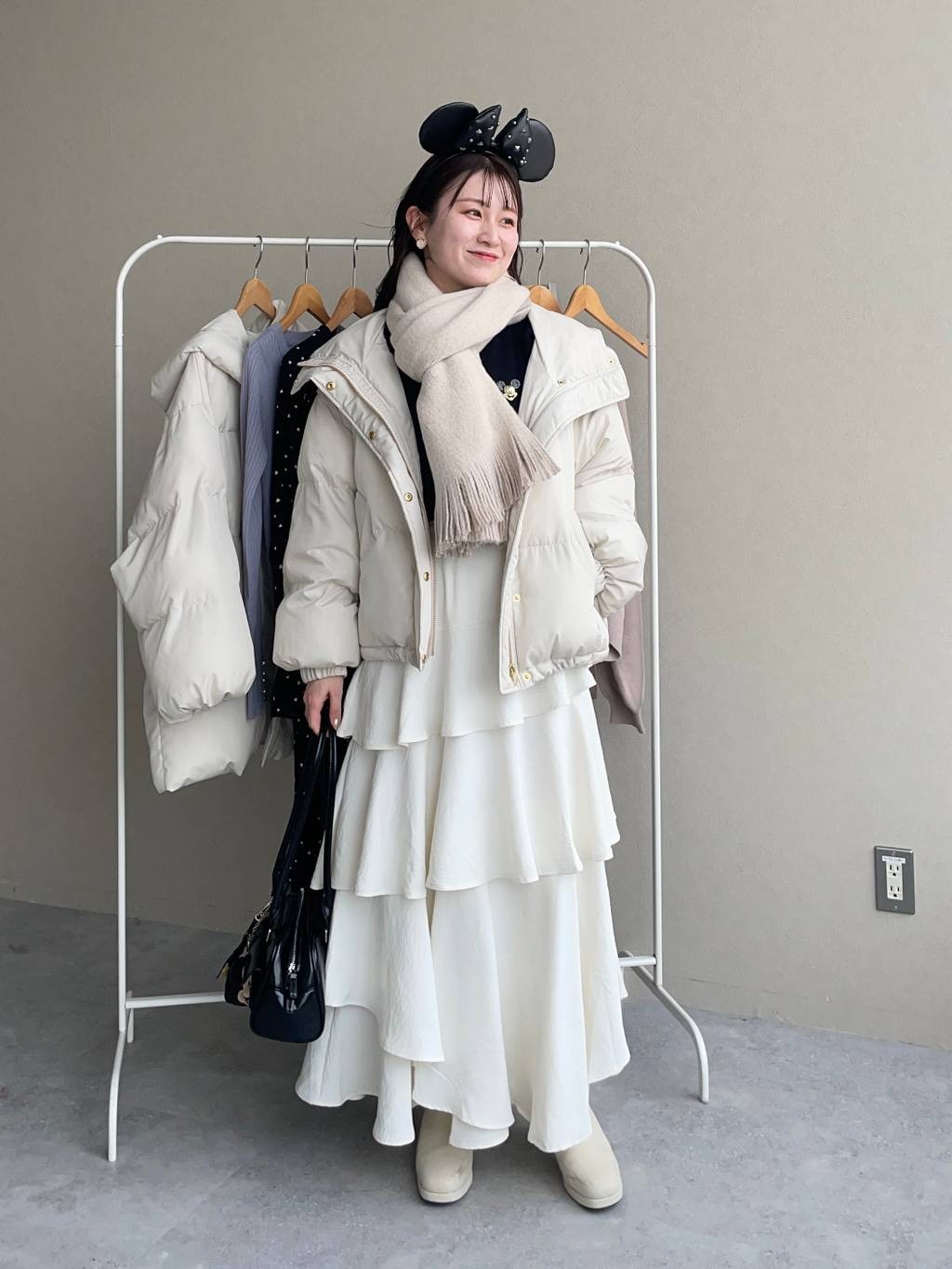 mysty womanのラメハイネックニットプルオーバーを使ったコーディネートを紹介します。｜Rakuten Fashion(楽天ファッション／旧楽天ブランドアベニュー)4943442