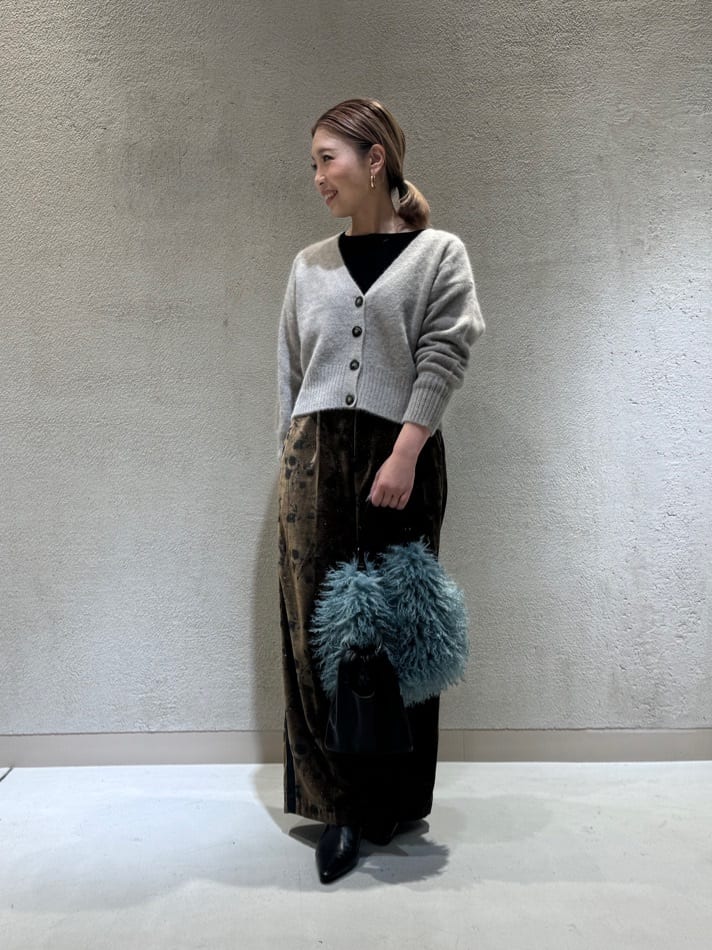 LASUDのフロッキークルーネックトップスを使ったコーディネートを紹介します。｜Rakuten Fashion(楽天ファッション／旧楽天ブランドアベニュー)4943672