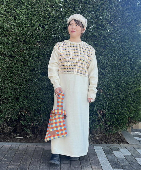 BEAMS HEARTのチェック ニットバッグ 24AWを使ったコーディネートを紹介します。｜Rakuten Fashion(楽天ファッション／旧楽天ブランドアベニュー)4945919