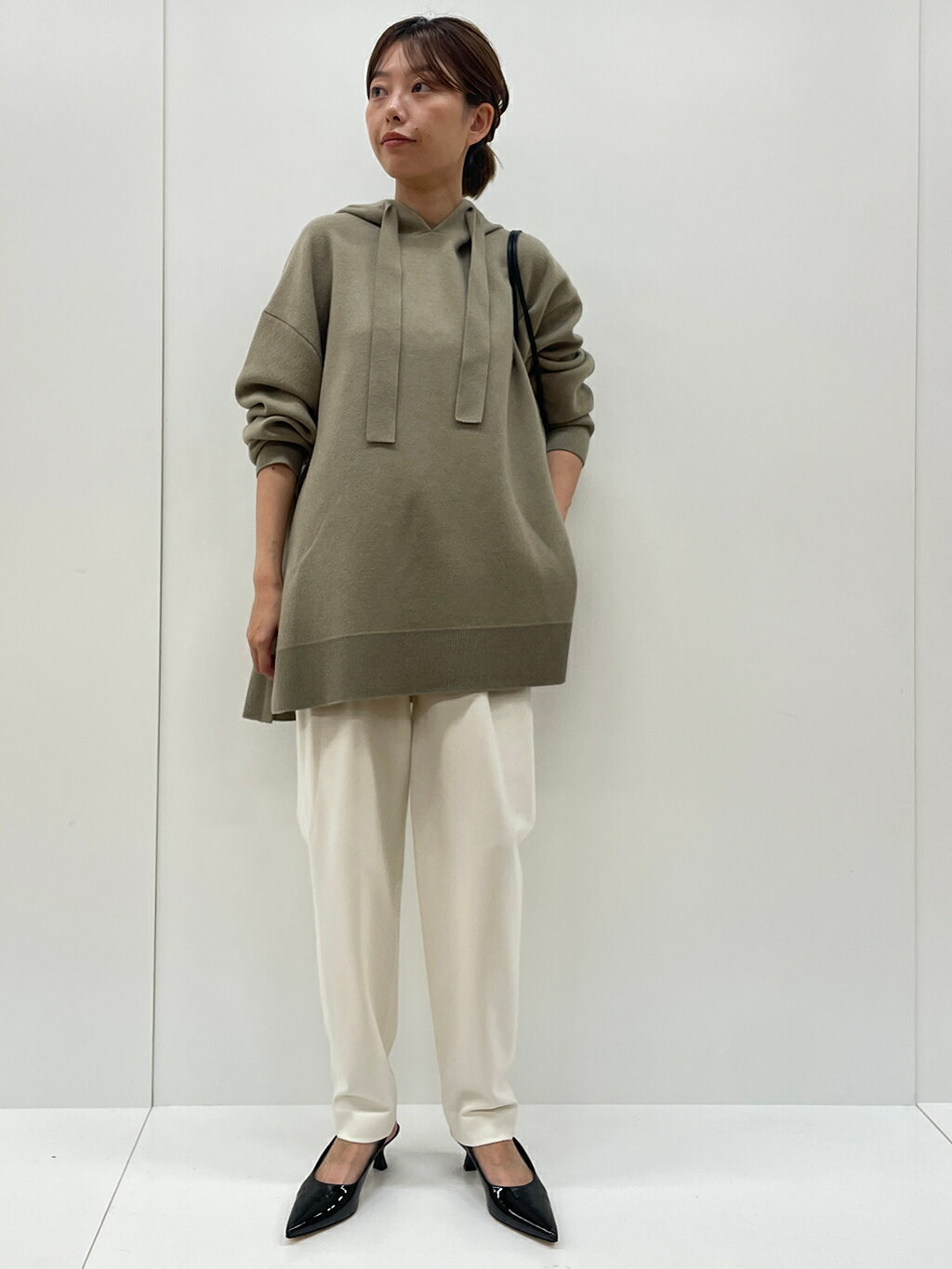 1er Arrondissementの両面起毛パンツを使ったコーディネートを紹介します。｜Rakuten Fashion(楽天ファッション／旧楽天ブランドアベニュー)4950831