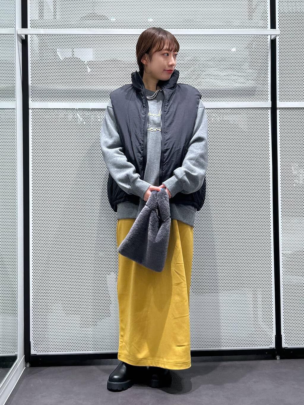 LAKOLEの中綿ボリュームベストを使ったコーディネートを紹介します。｜Rakuten Fashion(楽天ファッション／旧楽天ブランドアベニュー)4960051