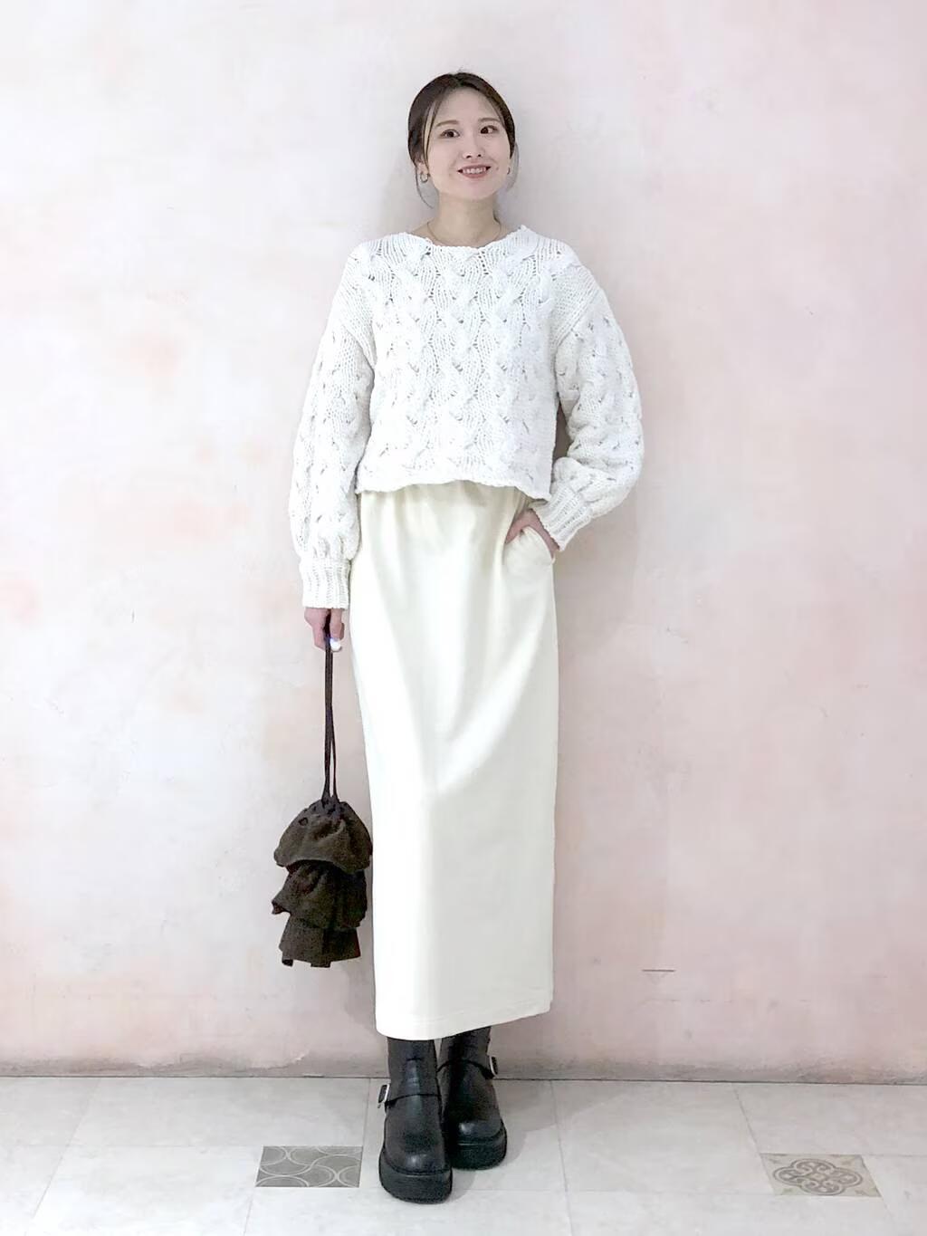 LAKOLEのモールケーブルプルオーバーを使ったコーディネートを紹介します。｜Rakuten Fashion(楽天ファッション／旧楽天ブランドアベニュー)4960054