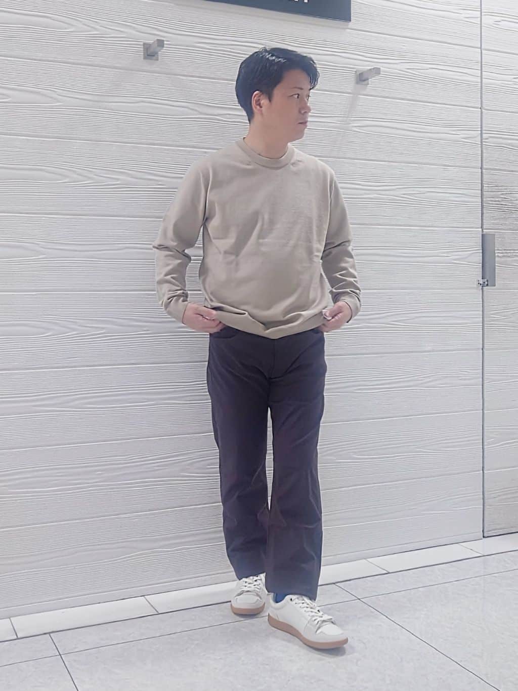 TAKEO KIKUCHIの【アンチピリング】クルーネック ニットを使ったコーディネートを紹介します。｜Rakuten Fashion(楽天ファッション／旧楽天ブランドアベニュー)4969047