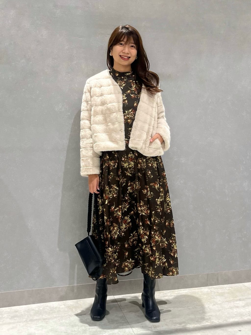 Vinの2WAYニットタンクトップを使ったコーディネートを紹介します。｜Rakuten Fashion(楽天ファッション／旧楽天ブランドアベニュー)4970931