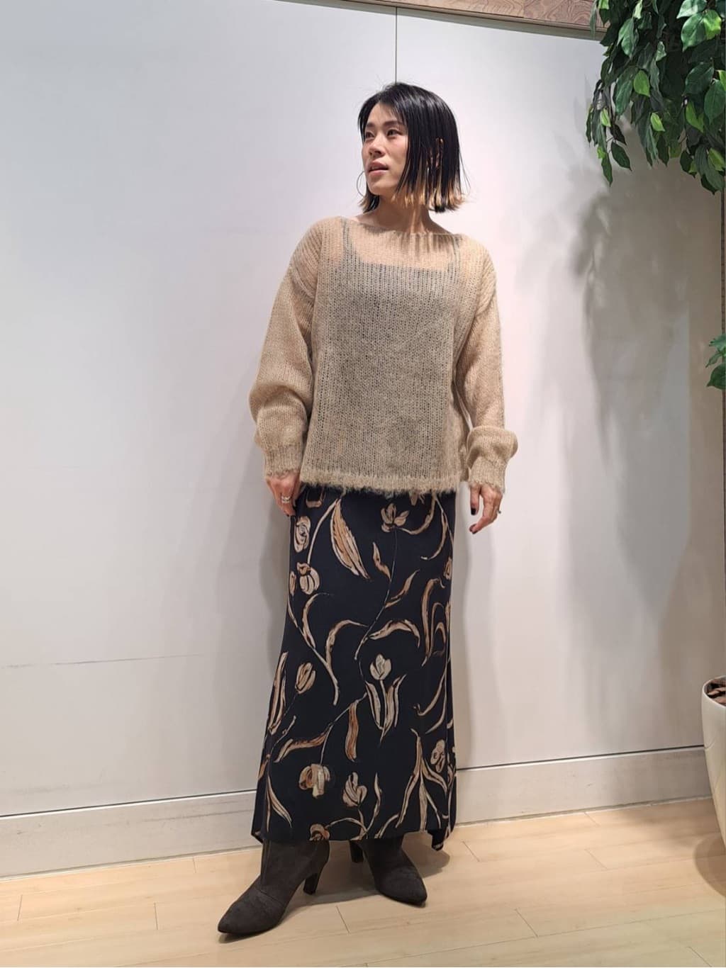 LASUDの透かし編みモヘヤニットを使ったコーディネートを紹介します。｜Rakuten Fashion(楽天ファッション／旧楽天ブランドアベニュー)4974774