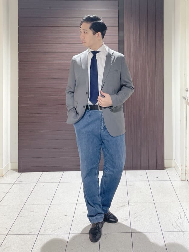 TAKEO KIKUCHIの【ONOFF/セットアップ対応】メランジ シャークスキン ストレッチジャケットを使ったコーディネートを紹介します。｜Rakuten Fashion(楽天ファッション／旧楽天ブランドアベニュー)4975038