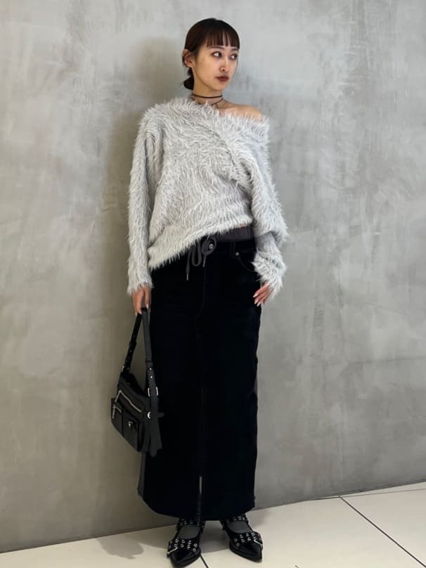 SLYの【THROW】SLANT NECK MG トップスを使ったコーディネート