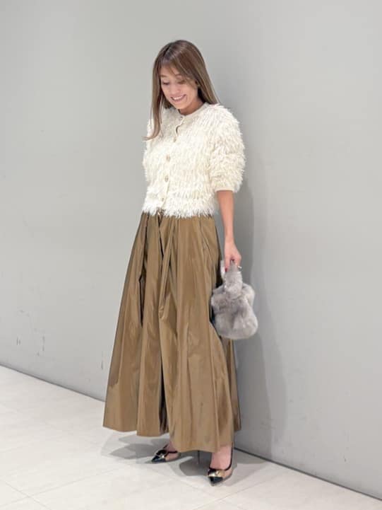 GRACE CONTINENTALのフリンジニットカーディガンを使ったコーディネートを紹介します。｜Rakuten Fashion(楽天ファッション／旧楽天ブランドアベニュー)4981394