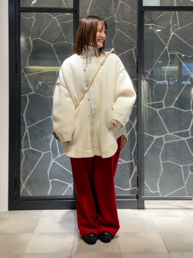 LASUDのフィルムラメショートカーディガンを使ったコーディネートを紹介します。｜Rakuten Fashion(楽天ファッション／旧楽天ブランドアベニュー)4985183