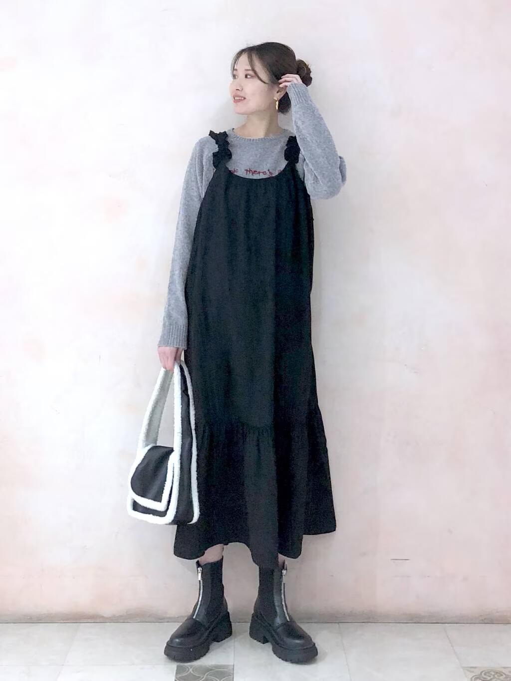 LAKOLEのスエードライククリンクルワンピースを使ったコーディネートを紹介します。｜Rakuten Fashion(楽天ファッション／旧楽天ブランドアベニュー)4988907