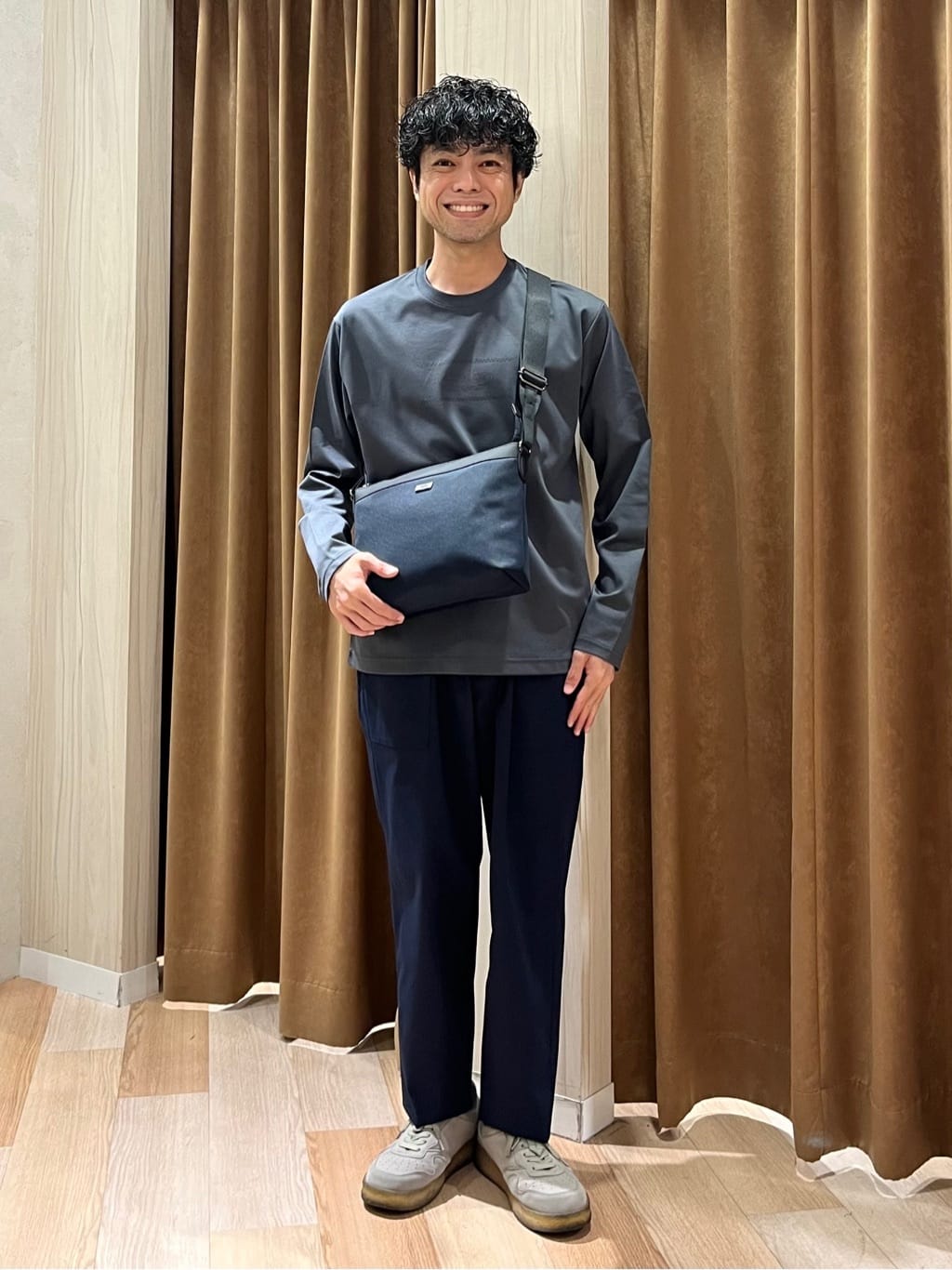TAKEO KIKUCHIのベイカー イージーパンツを使ったコーディネートを紹介します。｜Rakuten Fashion(楽天ファッション／旧楽天ブランドアベニュー)4991363