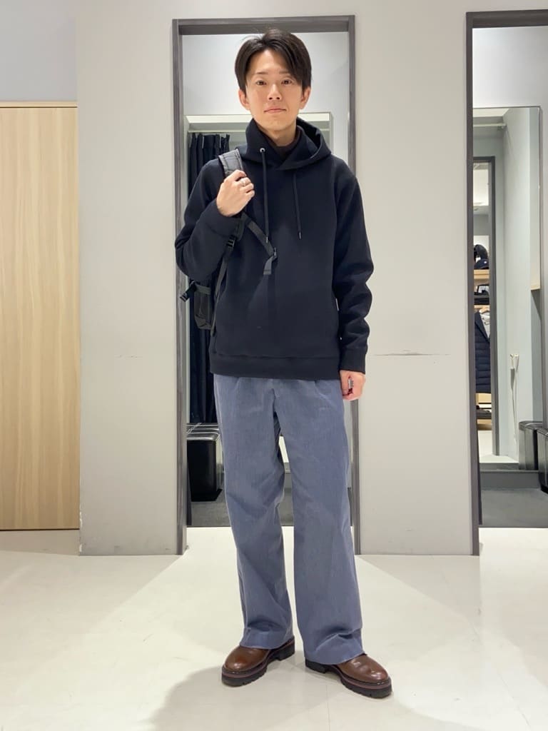 TAKEO KIKUCHIの【Made in JAPAN】エアダン プルオーバー パーカを使ったコーディネートを紹介します。｜Rakuten Fashion(楽天ファッション／旧楽天ブランドアベニュー)4993533