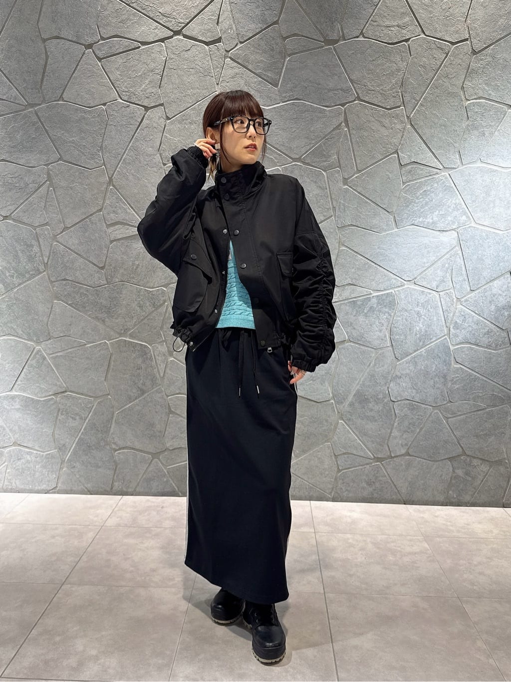 LASUDのギャザースリーブスタンドカラーブルゾンを使ったコーディネートを紹介します。｜Rakuten Fashion(楽天ファッション／旧楽天ブランドアベニュー)4994956