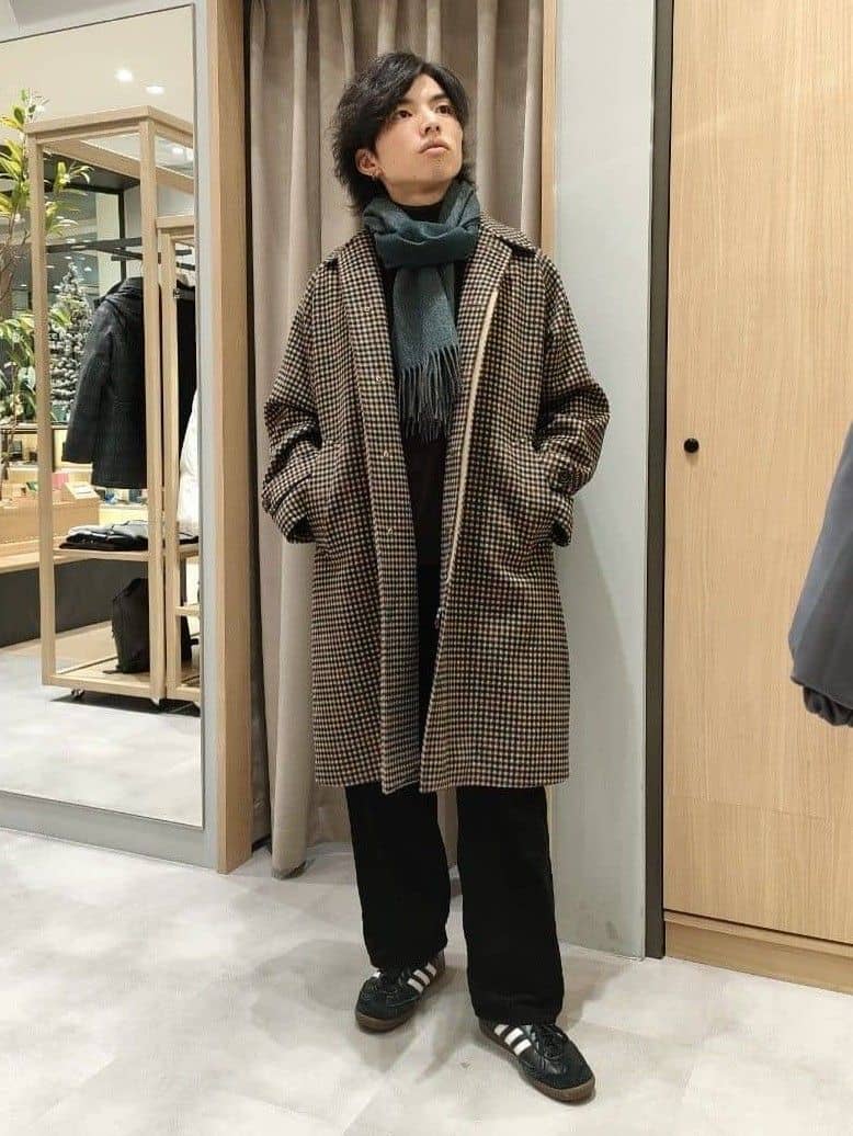 TAKEO KIKUCHIの【洗えるカシミヤ】大きめシングルリバー マフラーを使ったコーディネートを紹介します。｜Rakuten Fashion(楽天ファッション／旧楽天ブランドアベニュー)4998710