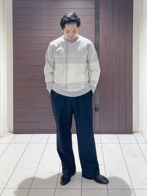TAKEO KIKUCHIのビッグチェック プルオーバー ニットを使ったコーディネートを紹介します。｜Rakuten Fashion(楽天ファッション／旧楽天ブランドアベニュー)5003572