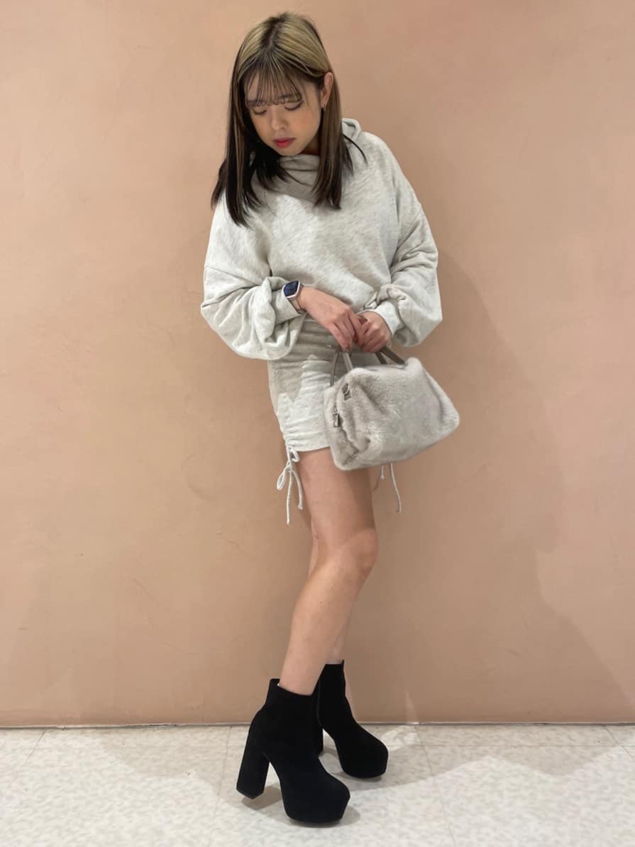 ESPERANZAの【ラク盛り/ショートブーツ】リピーター続出/脚長美脚 厚底ショートブーツを使ったコーディネートを紹介します。｜Rakuten Fashion(楽天ファッション／旧楽天ブランドアベニュー)5003857