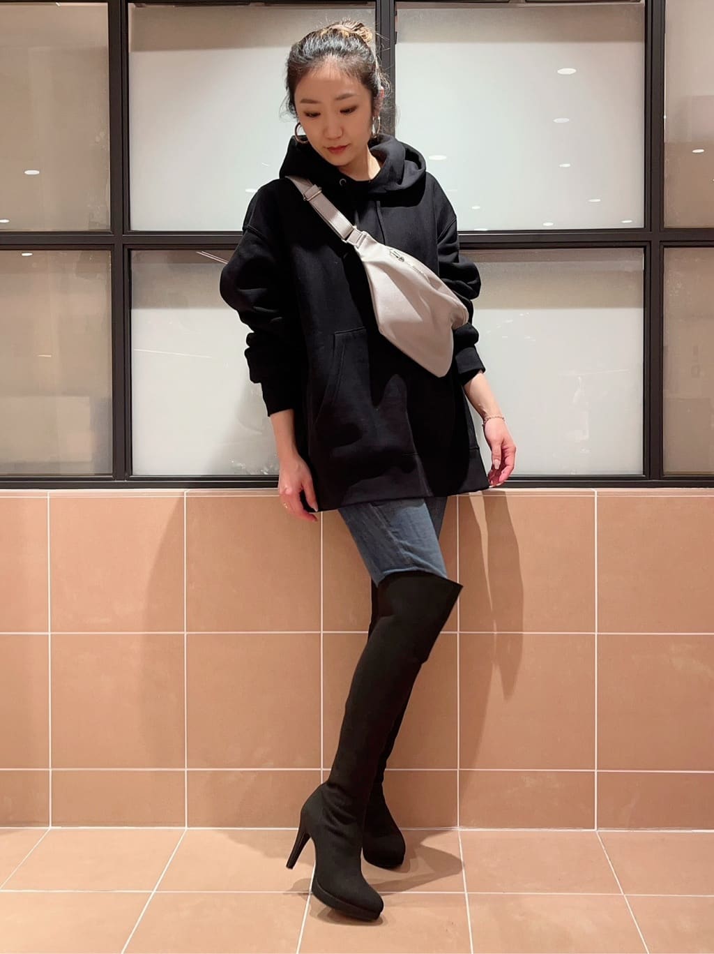 ESPERANZAの◆プラットフォームニーハイロングブーツを使ったコーディネートを紹介します。｜Rakuten Fashion(楽天ファッション／旧楽天ブランドアベニュー)5006805