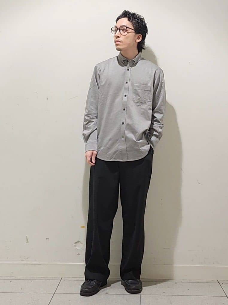 TAKEO KIKUCHIの【ONOFF兼用】ジャージー ボタンダウンシャツを使ったコーディネートを紹介します。｜Rakuten Fashion(楽天ファッション／旧楽天ブランドアベニュー)5015455